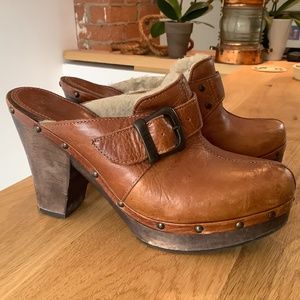 Boho Dreams Come True- ‘FRYE’ Clogs  sz 8
